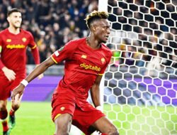 AS Roma Susah Payah Singkirkan Vitesse