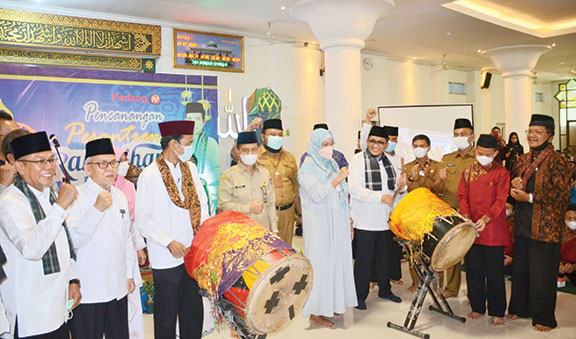 Wali Kota Hendri Septa Luncurkan Pesantren Ramadan