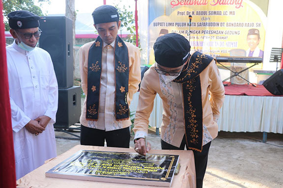 Bersama Bupati, Ustaz Abdul Somad Resmikan Pondok Tahfiz Al-Fattah Guguak