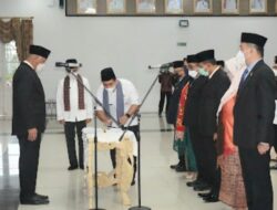 Mahyeldi Lantik Enam Pejabat Pimpinan Tinggi Pratama