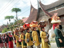 Parade 2 Ribu Jamba di HUT Kabupaten Solok