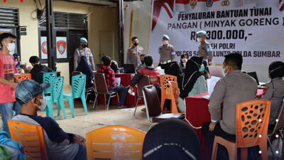 Ribuan Pedagang di Sawahlunto Dapat Bantuan Tunai Minyak Goreng