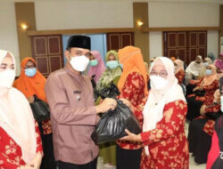 Persatuan Dharma Wanita Kecamatan Lubeg Berbagai Paket Ramadan