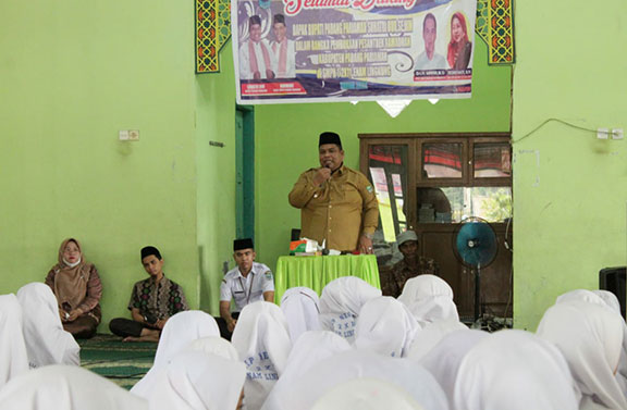 Bupati Padang Pariaman Buka Pesantren Ramadan