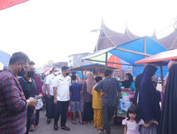Sutan Riska Sidak Pasar Pabukoan 