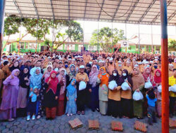 Alumni MTsN 1 Bukittinggi Angkatan 2002 Berbagi dengan Sekolah