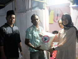 PT Semen Padang Gelar Buka Puasa Bersama di Kampung Nelayan