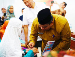 Bupati Hadiri Penyerahan BLT – DD Tahap I di Nagari Limpato
