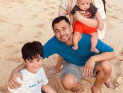 Raffi Ahmad dan Keluarga Liburan di Padang
