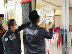 DLH Pasang Stiker Larangan Penggunaan Barang Sekali Pakai
