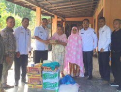 Korban Angin Puting Beliung Dibantu Bupati