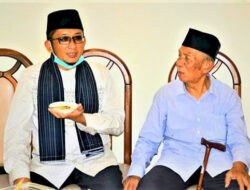 Wako Hendri Septa Kunjungi Mantan Wali Kota Padang