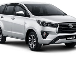 Penjualan Toyota Turun 30 Persen