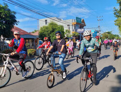 Sambut HUT ke-76 Bhayangkara, Dandim 1002/HST Gowes Bareng Forkopimda 