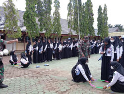 Jelang PKL, Siswa SMK Negeri 1 Barabai Dibekali PBB Dan Game Kebersamaan