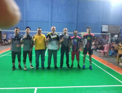 Dandim 1002/HST Tutup Turnamen Bulutangkis Pantai Batung Cup