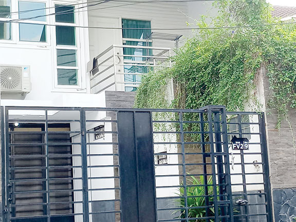 Jejak Babiambo di Rumah Kontrakan Elit