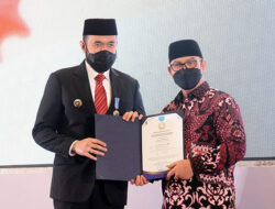 Wako Fadly Amran Terima Penghargaan MKK dari BKKBN
