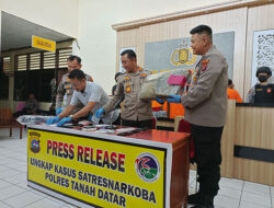 Polres Tanah Datar Ungkap Peredaran 10 Kg Ganja