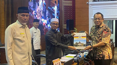 Fraksi-Fraksi DPRD Sumbar Beri Masukan Atas Ranperda