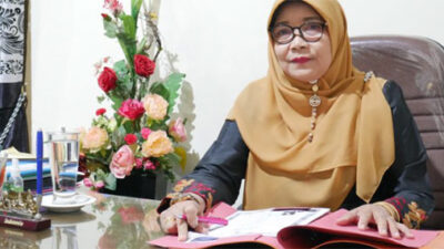 Kepala MAN 1 Padang Raih Anugerah GTK Berprestasi