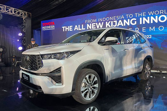 Toyota Produksi Mobil Hybrid di Indonesia