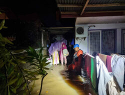Banjir Setinggi Dua Meter, BPBD Padang Evakuasi 250 Warga