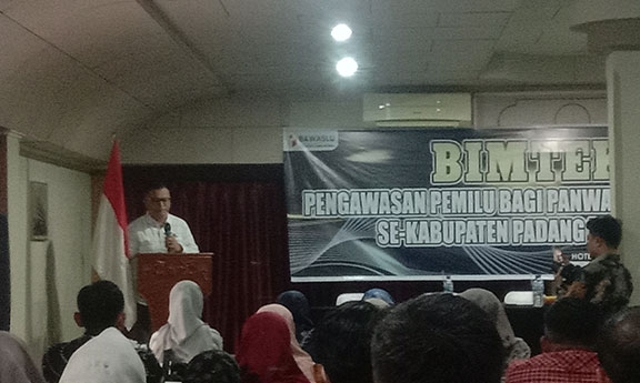 Bawaslu Padang Pariaman Gelar Bimtek Panwaslu Tingkat Kecamatan