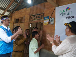 PLN Peduli Terangi Ratusan Rumah Warga Mentawai