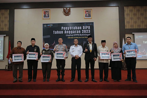 Rida Ananda Terima 2 Penghargaan dari Kemenkeu