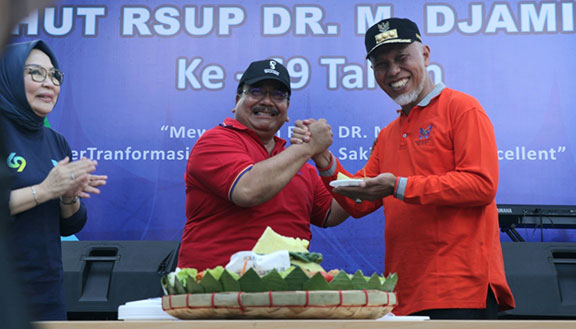 180 Ribu Warga Sumbar Berobat ke Luar Negeri