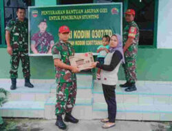 Koramil 08/Batipuh Bagikan Paket Makanan Tambahan