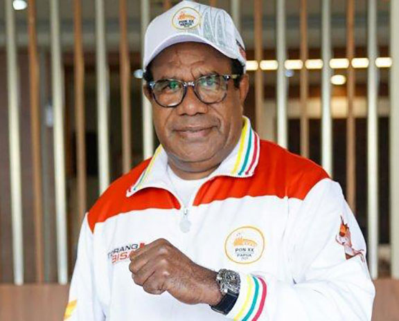 Segudang Prestasi Cagub Papua Barat Daya 2024-2029 Dance Yulian Flassy