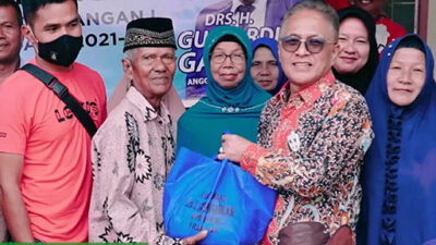 Guspardi Gaus Bagikan Seribu Paket Lebaran 1444 H Ke Dapil