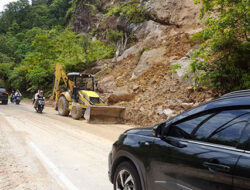 Jalinsum Rawan Longsor, BPJN Sumbar Siapkan Alat Berat