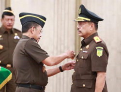 Asnawi Dilantik Jabat Kajati Sumbar