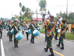 Ribuan Warga Bonjol Turun ke Jalan, Saksikan Devile Drumband Taruna LATSITARDANUS XLIII
