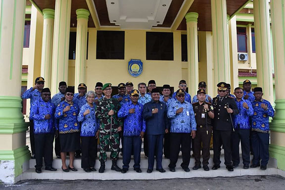 Bupati Petrus Kasihiw Pimpin Upacara Peringatan HARDIKNAS Tahun 2023