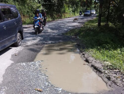 Jalan Payakumbuh-Sitangkai Rusak Parah