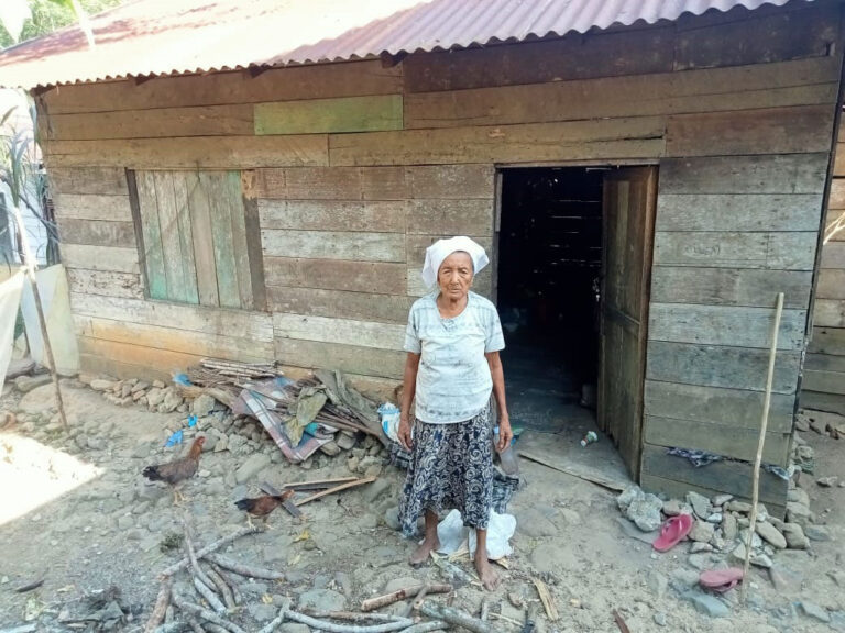 Nenek 102 Tahun di Pasaman, Hidup Miskin Tanpa Tersentuh Bantuan
