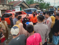 Suharjono, SE Sekretaris Komisi IV DPRD Sumbar Salurkan Bantuan Korban Banjir Bandang