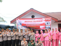 Polda Sumbar Bedah Rumah Personel