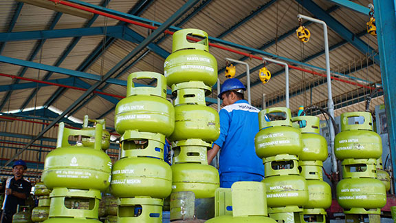 Pertamina Tambah 240 Ribu Tabung Elpiji Subsidi di Sumbar