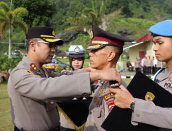 Kabag Ren Polres Padang Panjang di Anugerahi Pangkat Kehormatan