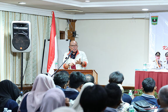 Ketua DPRD Sumbar Buka Pertemuan Pilar-Pilar Sosial Angkatan XI