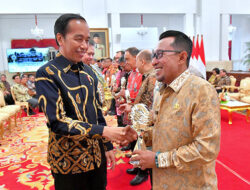 Bupati Eka Putra Terima Penghargaan TPID Award 2022
