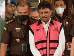 Eks Menkominfo Johnny Plate Dituntut 15 Tahun Penjara