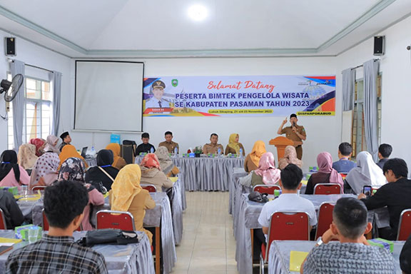 Plt Bupati Pasaman Sabar AS Buka Dua Kegiatan Bintek