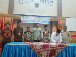 Pemkab Padang Pariaman Serahkan Dana Hibah Pilkada 2024