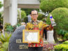 Unand